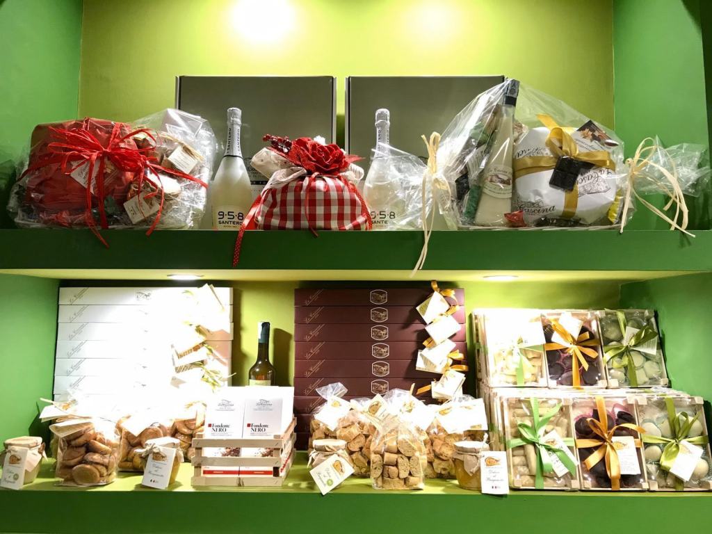 Reggio, apre “Emporio La Cascina” un locale per riscoprire il sapore della tradizione – FOTO