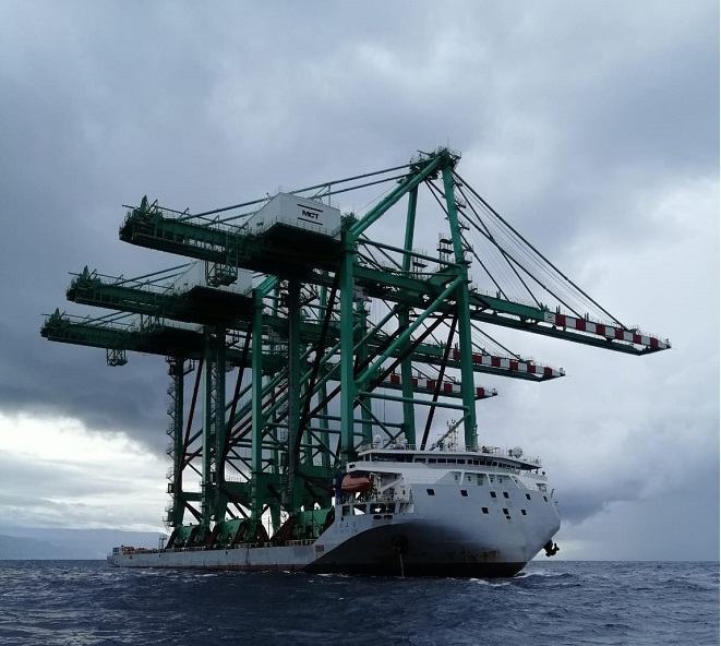 ‘Granty Cranes’, le gru più grandi al mondo arrivano al Porto di Gioia Tauro – FOTO
