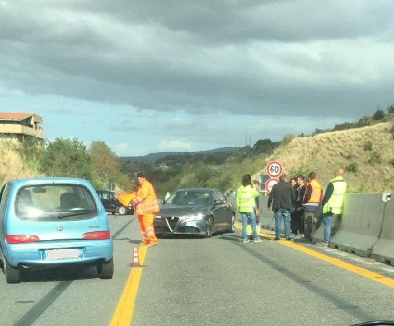 Reggio, incidente in autostrada causa disagi alla circolazione