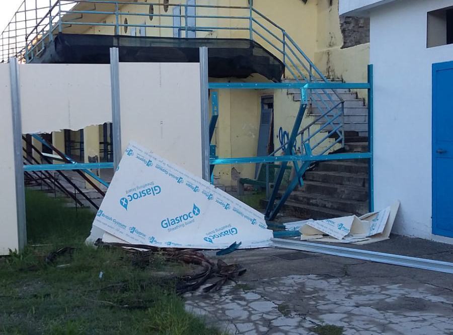 Vandali al lido comunale, Falcomatà: “Assicureremo gli autori alla giustizia” – FOTO