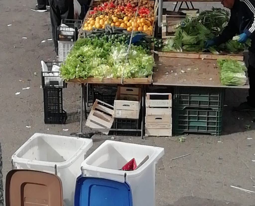 Mercatino di piazza del Popolo, Reggio Bene Comune: “Qualcosa si muove, ma non basta”