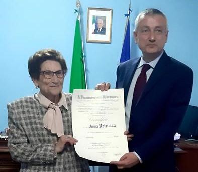 Ostetrica calabrese diventa ‘Cavaliere al merito della Repubblica italiana’