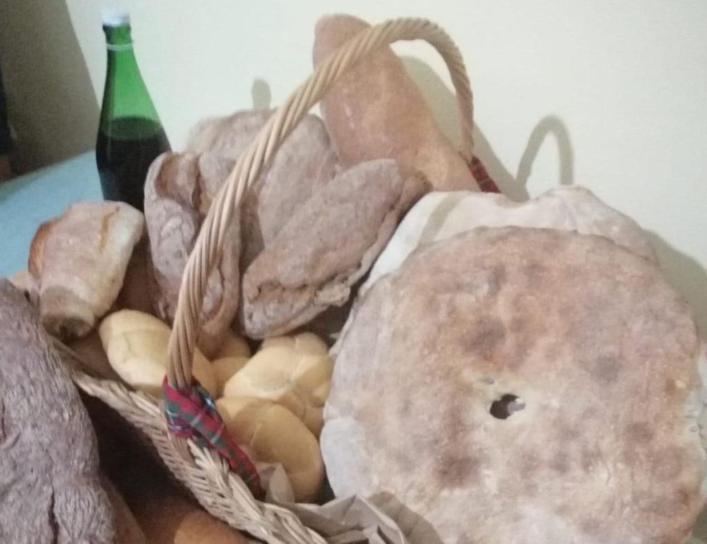 Tradizioni in cucina: a Rosalì tutto pronto per la “Sagra del pane”