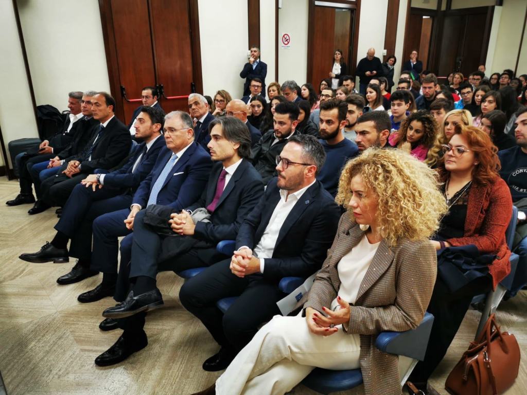 Reggio, situazione rifiuti: in Confindustria futuro al centro. Grazie all’economia circolare