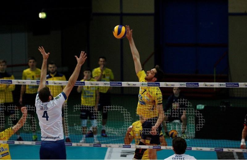Pallavolo – Il talentuoso Simone Scopelliti ritorna nella sua Reggio per sfidare la Tonno Callipo