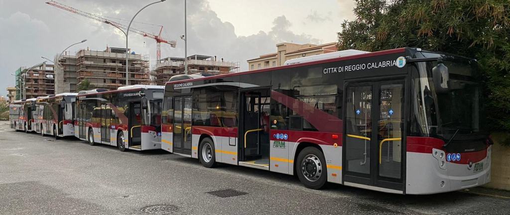 Coronavirus e disagi sociali, Reggio Bene Comune: ‘Attiviamo i Bus solidali’
