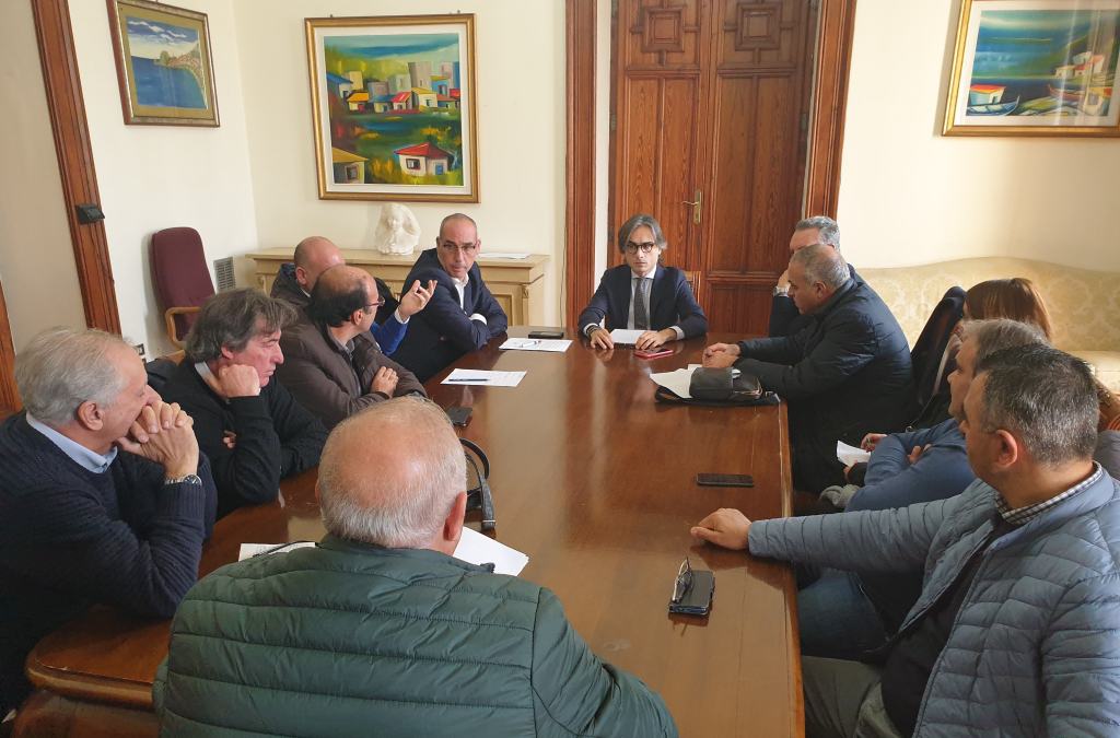 Falcomatà incontra i sindacati Atam: “Garantiremo un servizio sempre migliore”
