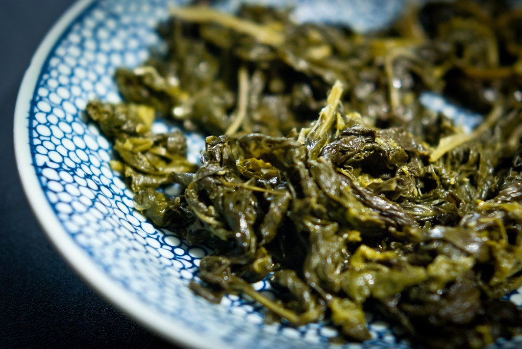 Come preparare le cime di rapa saltate con aglio e peperoncino: la ricetta