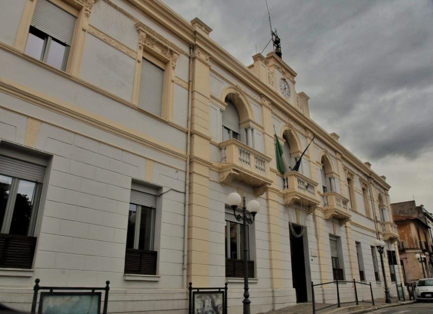 Villa San Giovanni aggiorna il Piano Urbano del Traffico: nuove ZTL e confronto con i cittadini