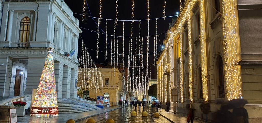 Reggio in festa, il divertimento è scontato. Una giornata al centro tra giochi, divertimento e convenienza