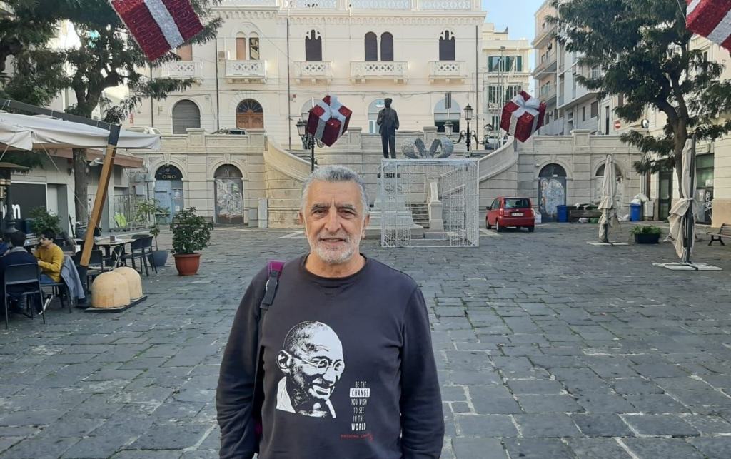 Accorinti a passeggio per Reggio: “La città è meravigliosa, la critica deve essere costruttiva”