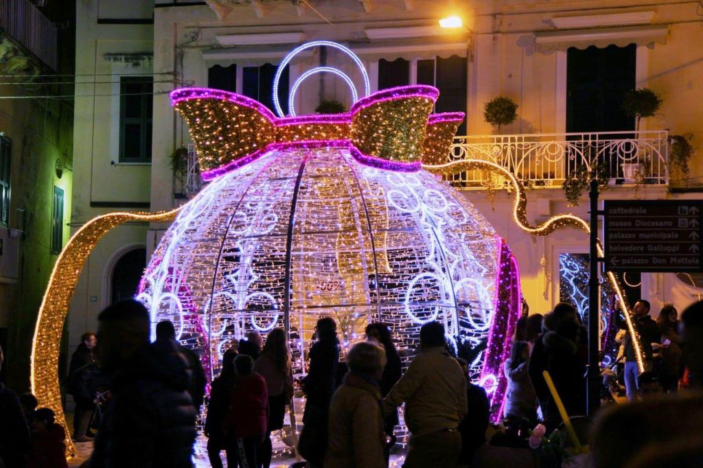 Tropea, pronti per il ‘Villaggio di Natale’: sarà uno dei primi in Italia ad illuminarsi