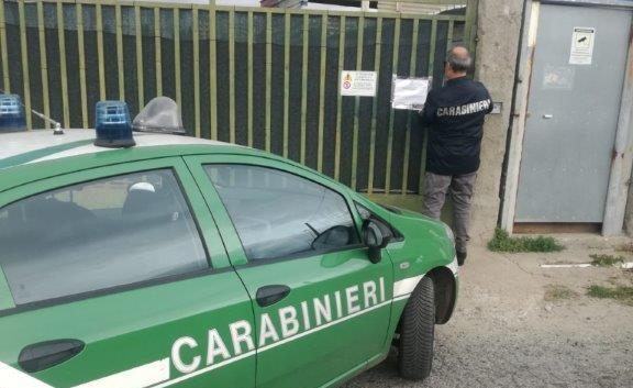Reggio, scoperta e sequestrata una discarica abusiva di automezzi e rifiuti speciali