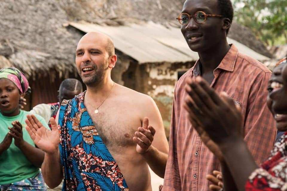 ‘Caro Checco, ti chiedo scusa a nome della Calabria’: il commento di una giovane a Tolo Tolo