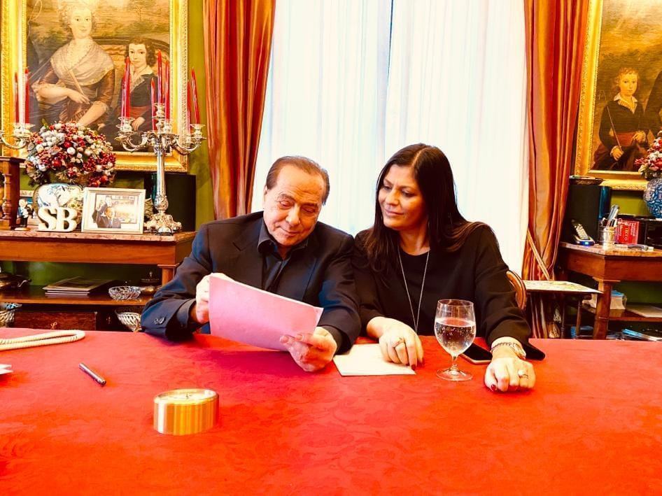Elezioni regionali, Berlusconi chiuderà la campagna della Santelli