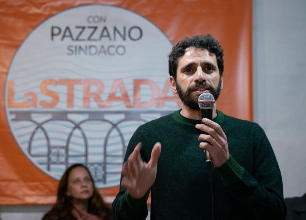 Reggio, buona la prima nella nuova sede de La Strada con Pazzano sindaco