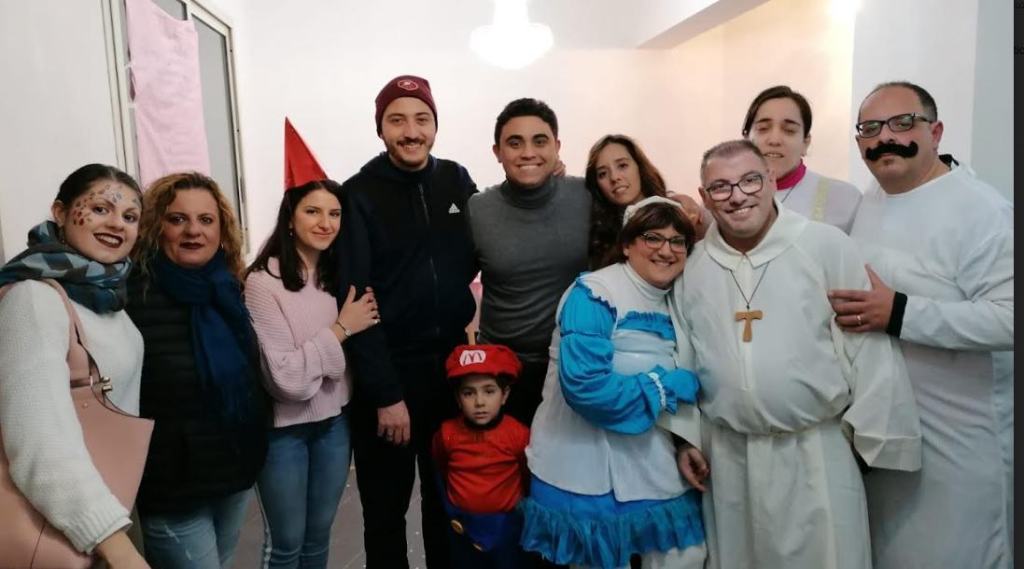 Reggio – Festa in maschera a ‘Casa Sorriso’ tra giochi, maschere e buon cibo