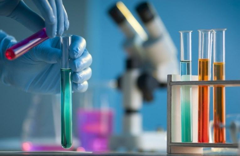 Coronavirus: in attesa del vaccino, due cure sperimentali