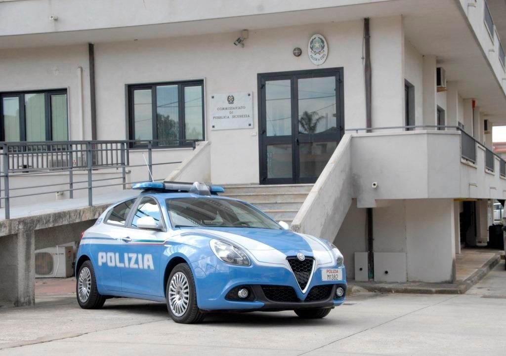 Reggio, le Volanti arrestano in flagranza di reato 3 soggetti per furto aggravato