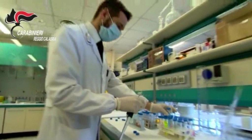 Rapinava uffici postali, ladro reggino incastrato dal DNA