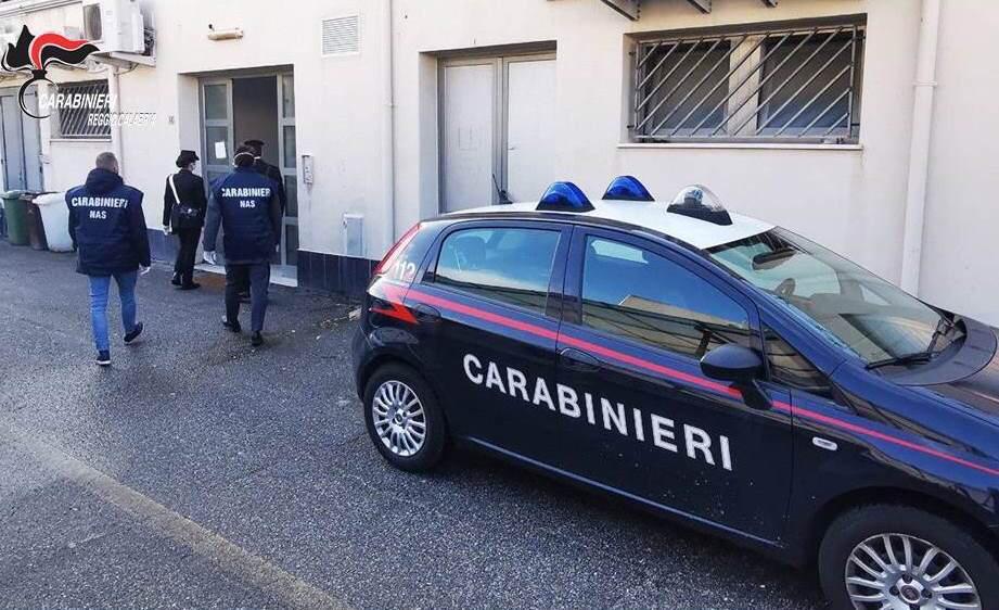 Reggio, paziente positivo in un centro anziani. Deferita la direttrice