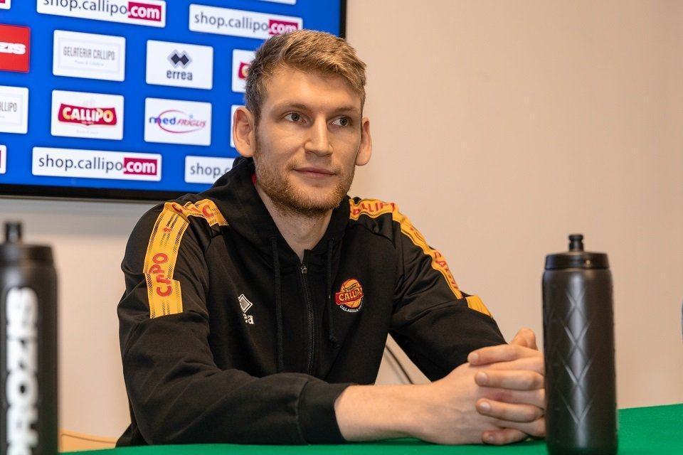 Volley-Coronavirus: Tonno Callipo, l’opposto Hirsch rientra in Germania