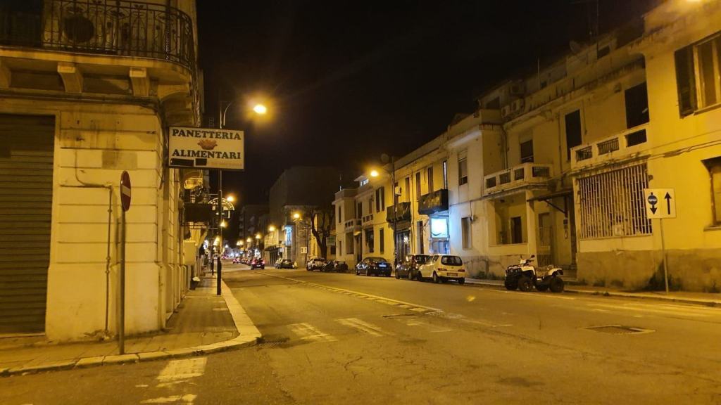 Attività commerciali, la Regione Calabria dispone la chiusura per domenica e festivi