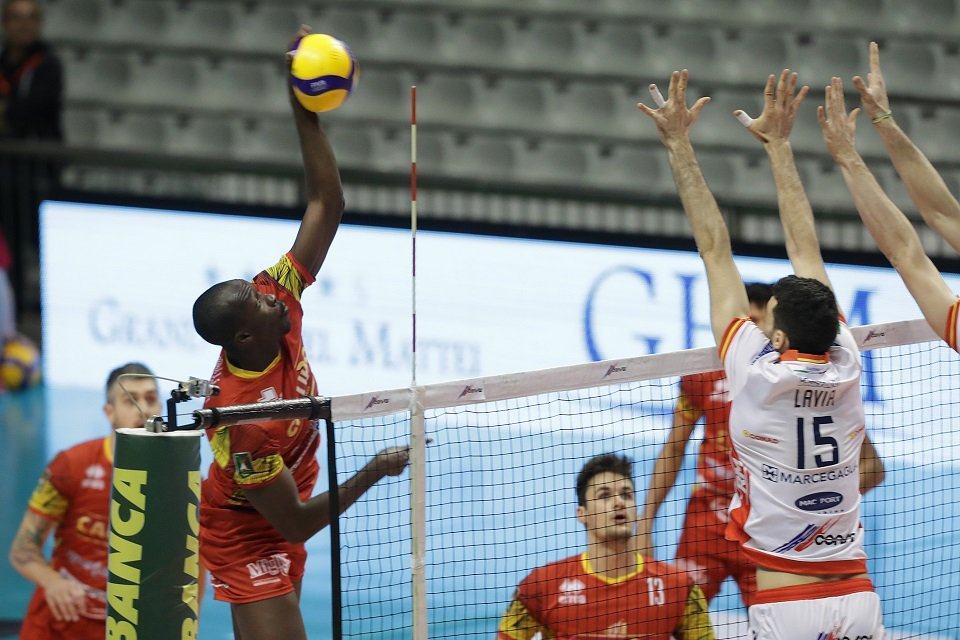 Volley – Un punto per la Tonno Callipo in un palazzetto vuoto