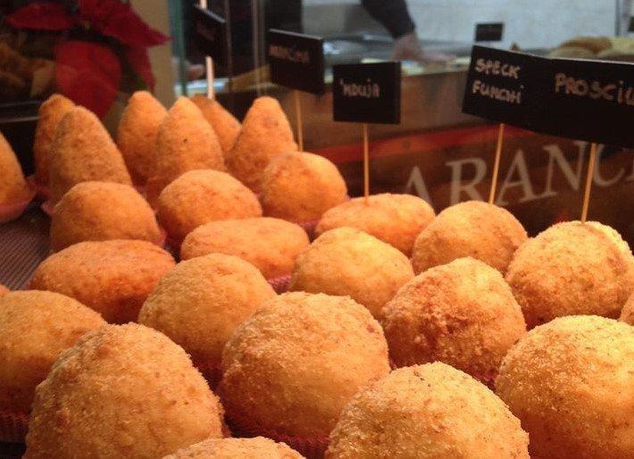 Coronavirus, a Reggio arancini a domicilio grazie alla Rosticceria Siciliana
