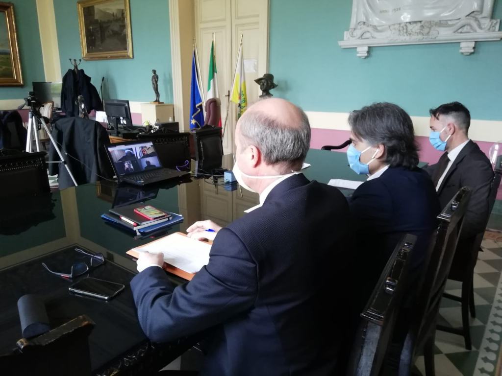 Reggio, approvato bilancio di previsione 2020: nuovi fondi anche per viabilità e rifiuti