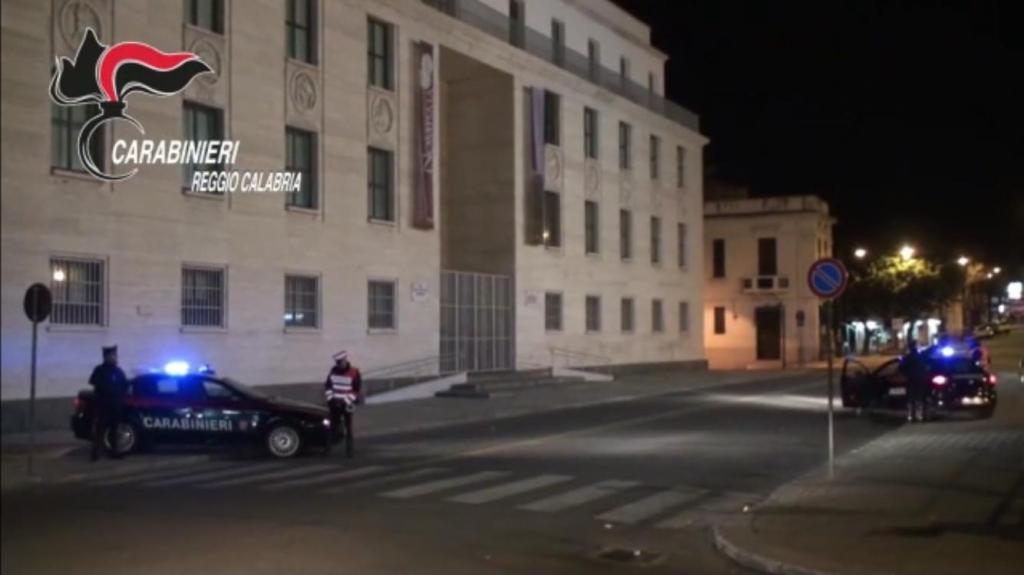 ‘Ndrangheta a Reggio, vasta operazione in centro città: numerosi arresti