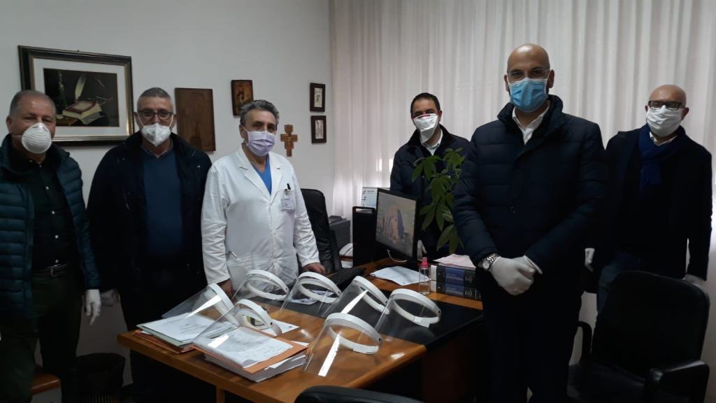 GOM di Reggio, nuova donazione di DPI per Terapia Intensiva, PS e Radioterapia – FOTO