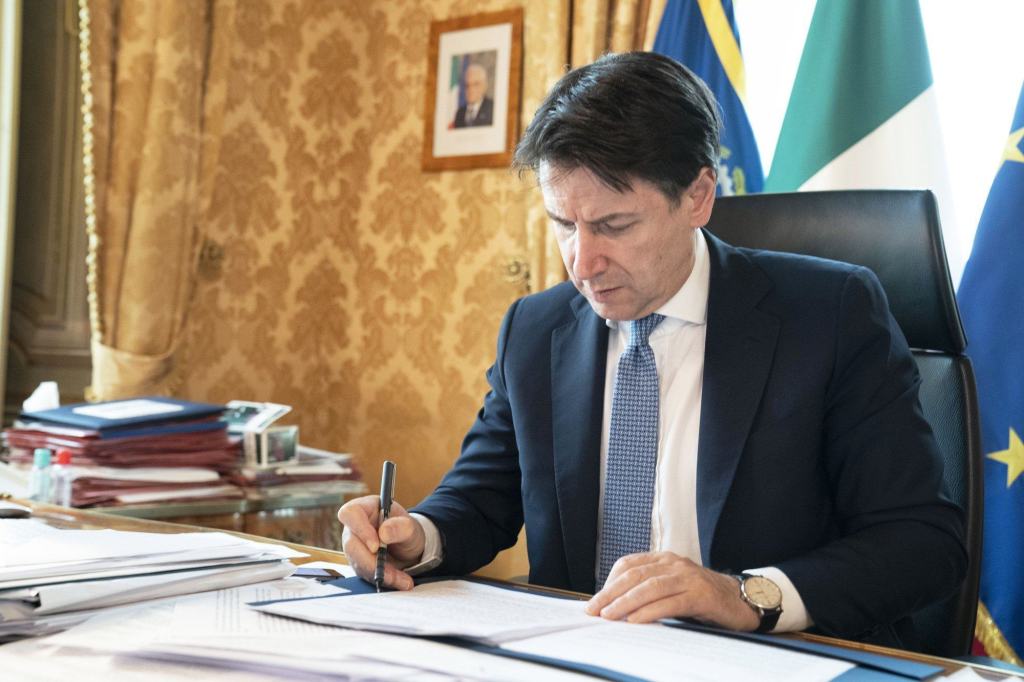 9 maggio, Conte ricorda le vittime del terrorismo: ‘Il ricordo è il tessuto della nostra identità’
