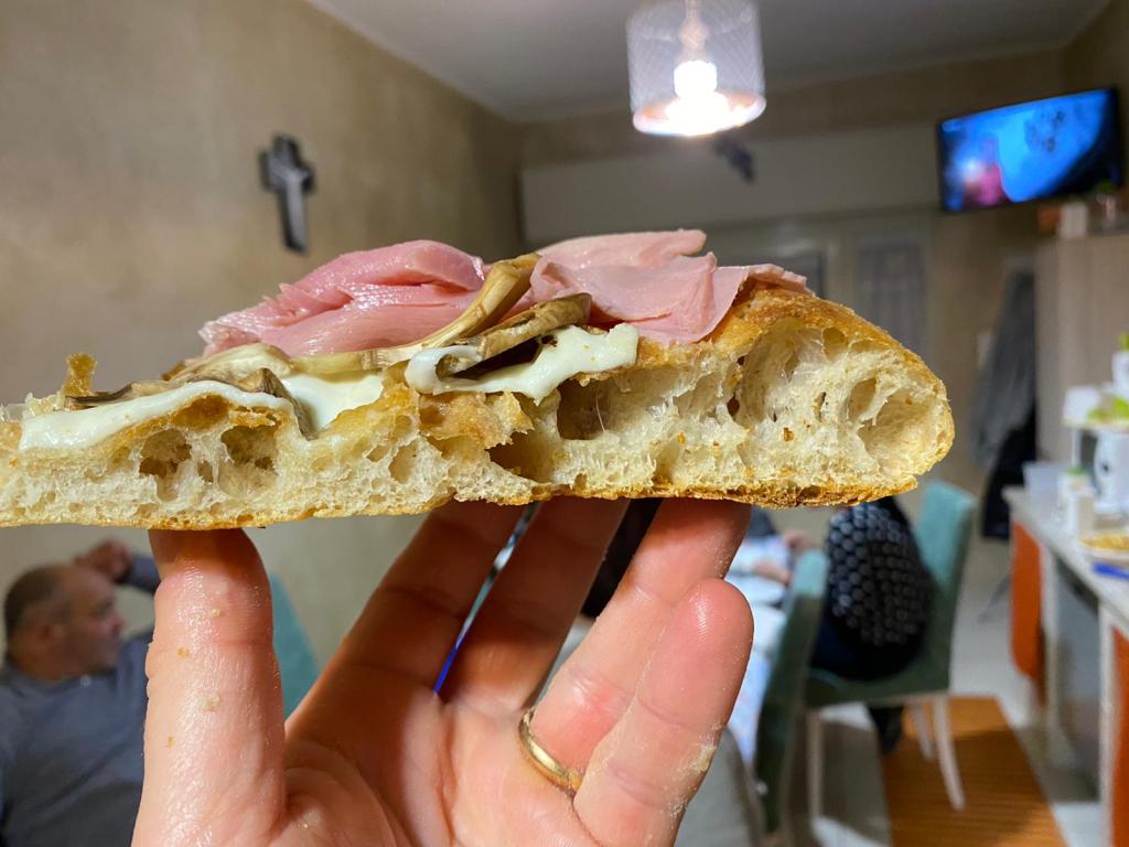 Come preparare la pizza? La ricetta di Peppone ed alcuni segreti del mestiere