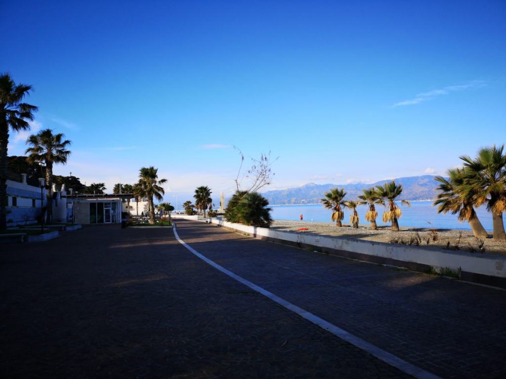 Reggio, mare non balneabile in centro. Ripepi: ‘Ecco la città turistica di Falcomatà’