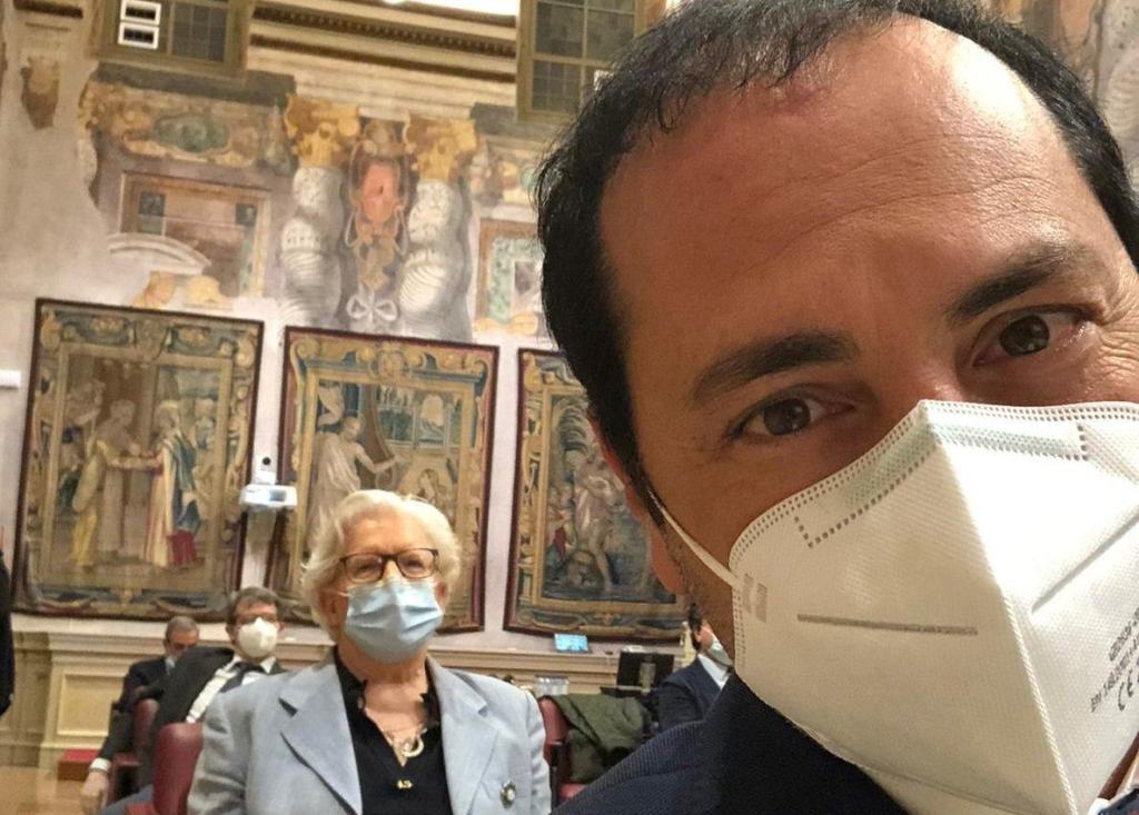 Coronavirus, Siclari (Fi) annuncia: ‘Accolta nostra proposta sulla plasmaterapia’