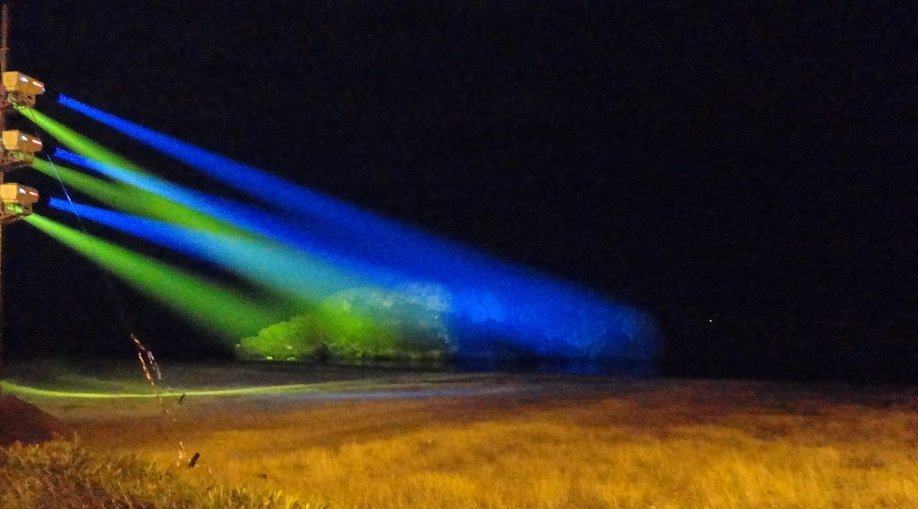 Rimossi i proiettori che illuminavano l’Isola Dino