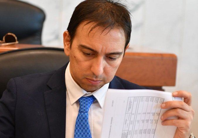 Brogli elettorali, Perna: ‘Una pugnalata alle spalle”. Intanto il Pd sospende Castorina da tutti gli incarichi