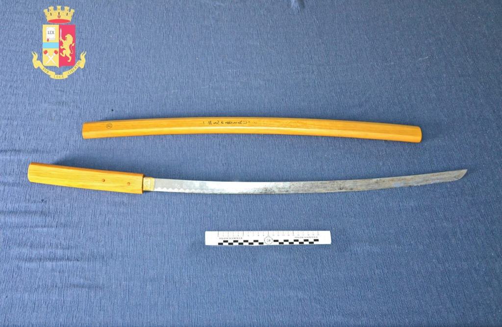 ‘Petrace’, uomo armato di Katana per strada. Denunciato 39enne pregiudicato
