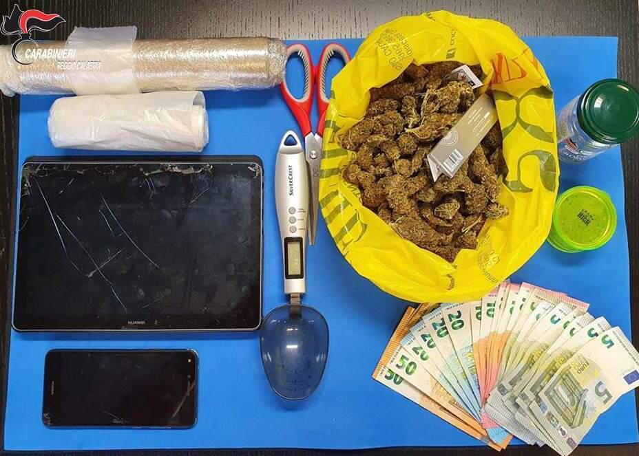 Reggio, sorpreso con della droga in casa. Arrestato 26enne