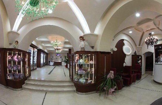 Ordinanza Santelli e ripartenza Calabria, la presa di posizione del Bar San Francesco di Reggio