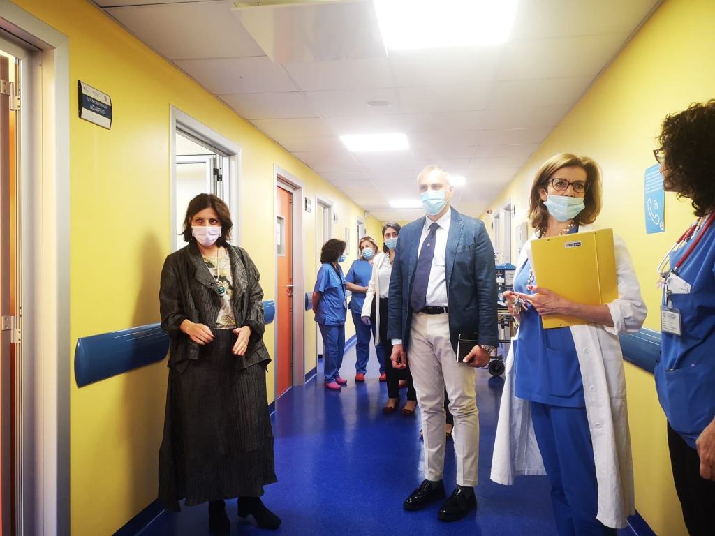 GOM di Reggio: donati ventilatori alla neonatologia e terapia intensiva neonatale – FOTO