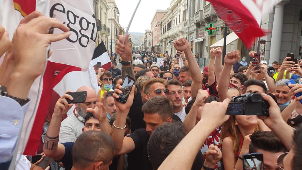 Reggina in B – Emergenza COVID in secondo piano. E’ valzer assembramenti…