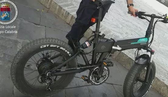 Biciclette modificate, altri sequestri e sanzioni a Reggio