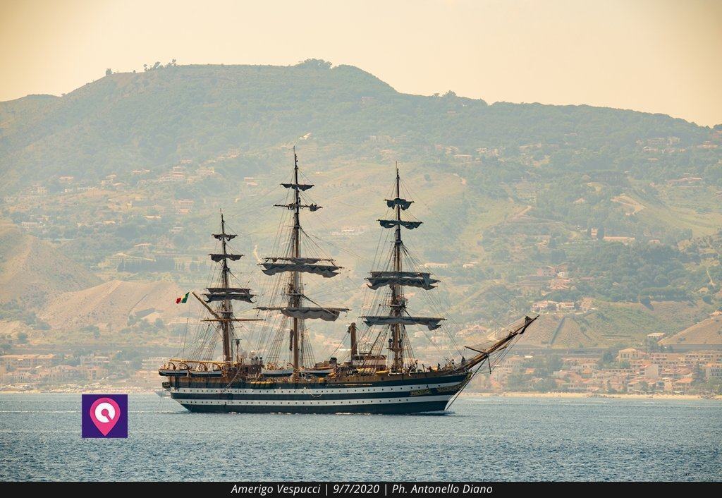 L’Amerigo Vespucci torna a solcare le acque della Calabria