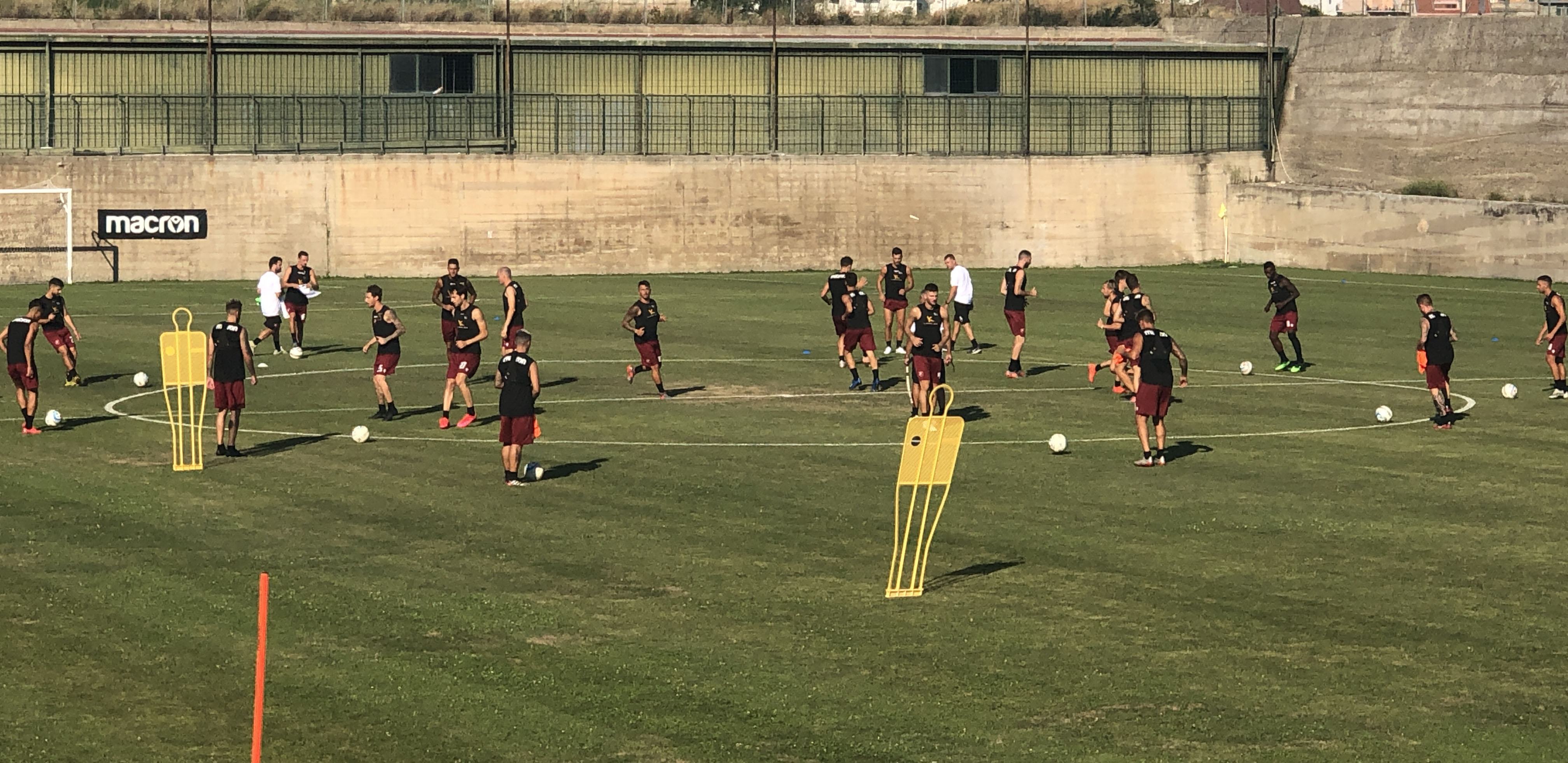 Reggina, secondo giorno di fatiche per i calciatori. Domani doppia seduta