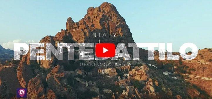 Il fascino di Pentedattilo, la famosa montagna in provincia di Reggio