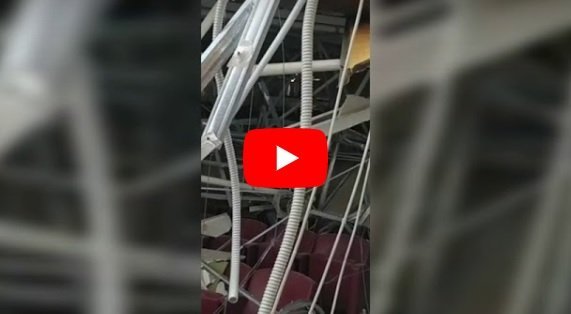 Palazzo Campanella, il soffitto collassa e distrugge la sala ‘Nicola Calipari’