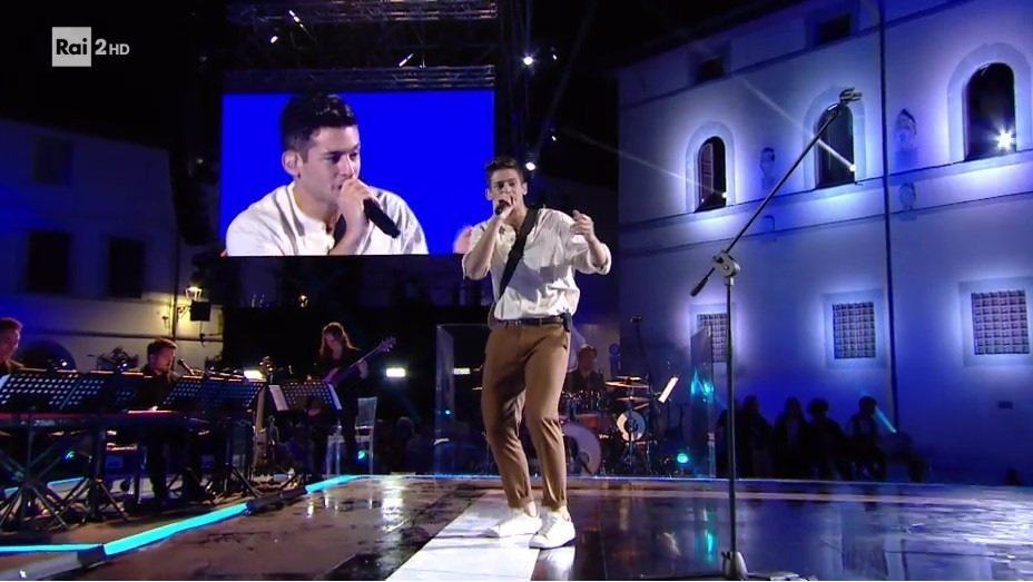 Giovanni Arichetta, il cantautore reggino finalista al ‘Calabria Fest’ si racconta a CityNow – FOTO