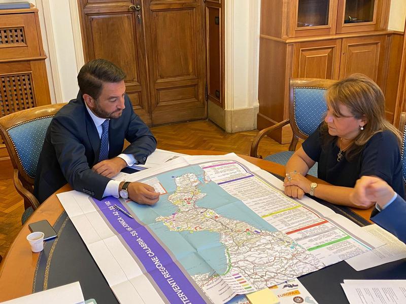 Infrastrutture in Calabria, l’assessore Catalfamo incontra il vice ministro Cancelleri